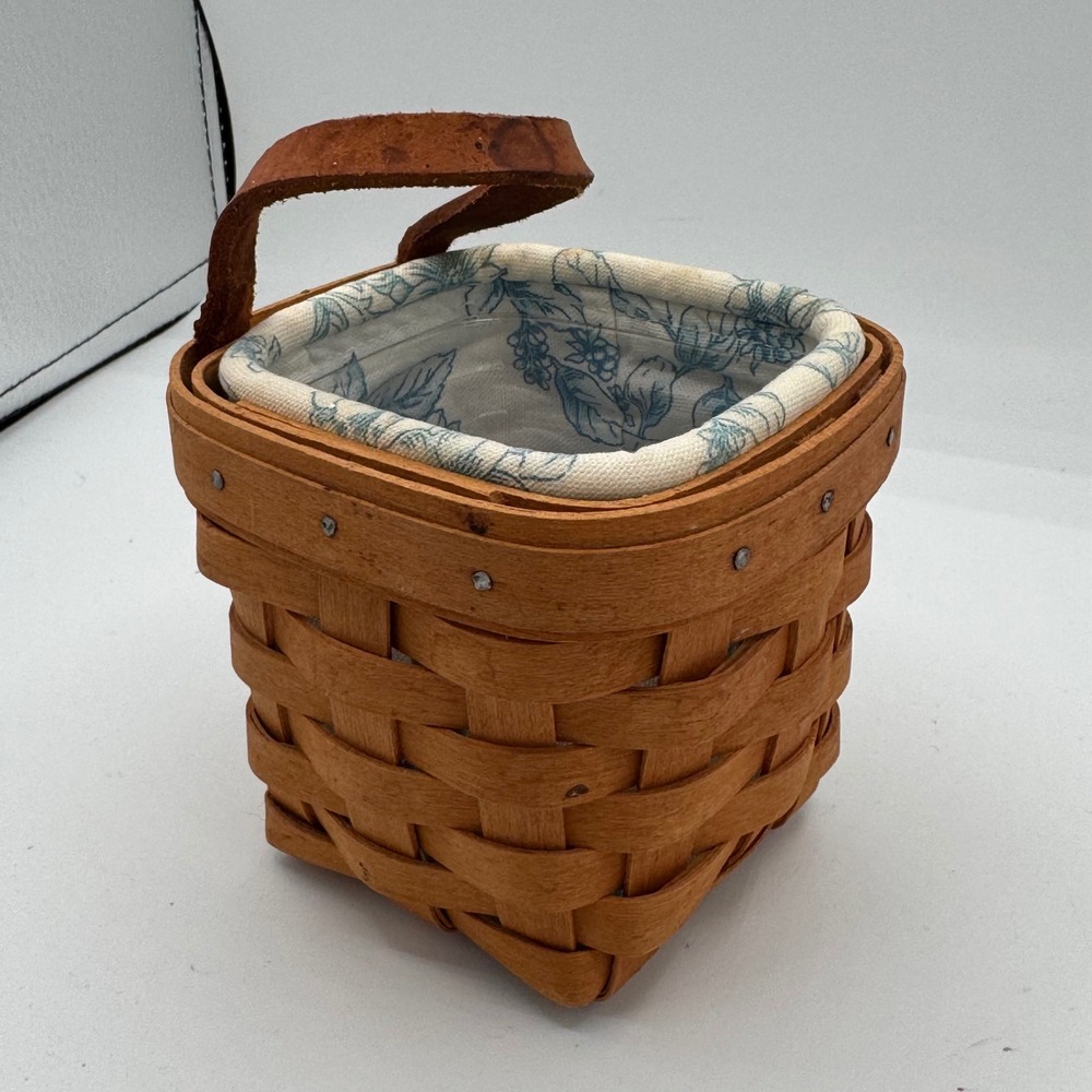 Longaberger 2000 Handwoven Basket with Leather Handle Floral Liner and Protector